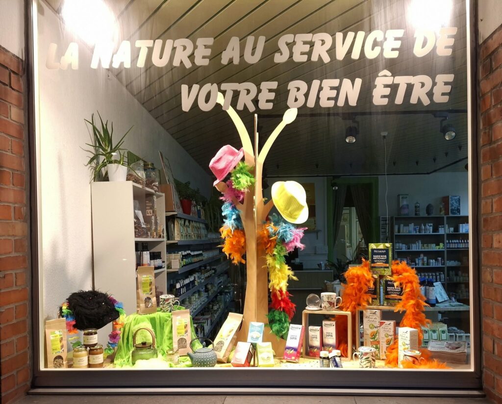 Vitrine pour le Carnaval de Bailleul Naturaly herboristerie