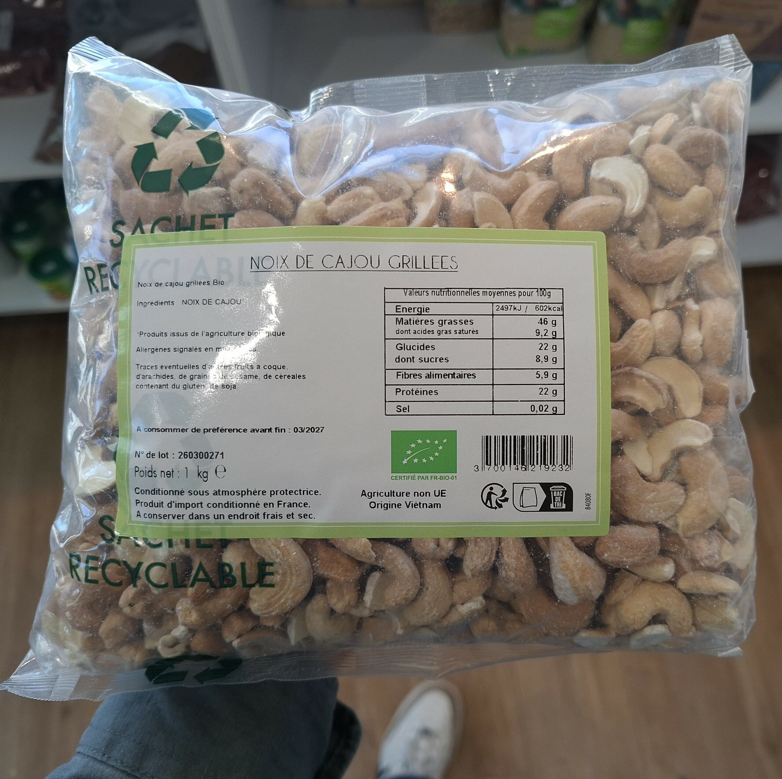 Noix de cajou grillées Bio 1 kg sans sel ajouté origine Vietnam – Naturaly